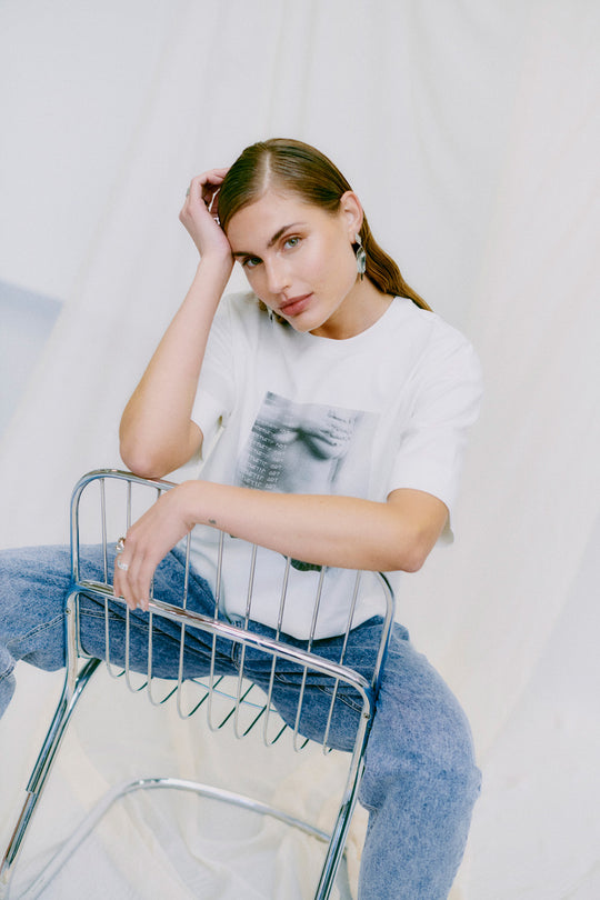 CMMUSE - T-SHIRT I RÅHVID