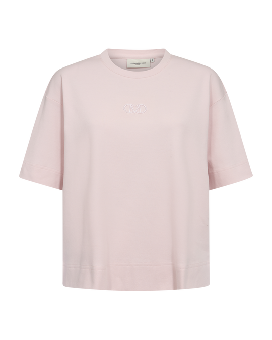 CMMUSE - T-SHIRT I LYSERØD