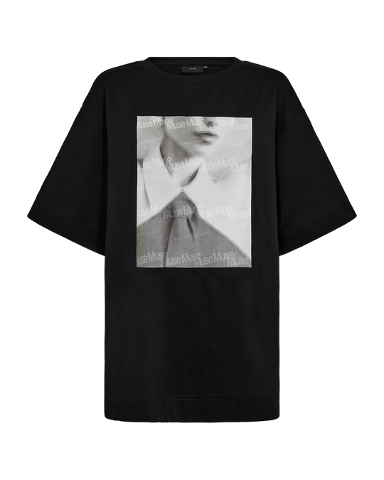 CMMUSE - T-SHIRT MED PRINT I SORT