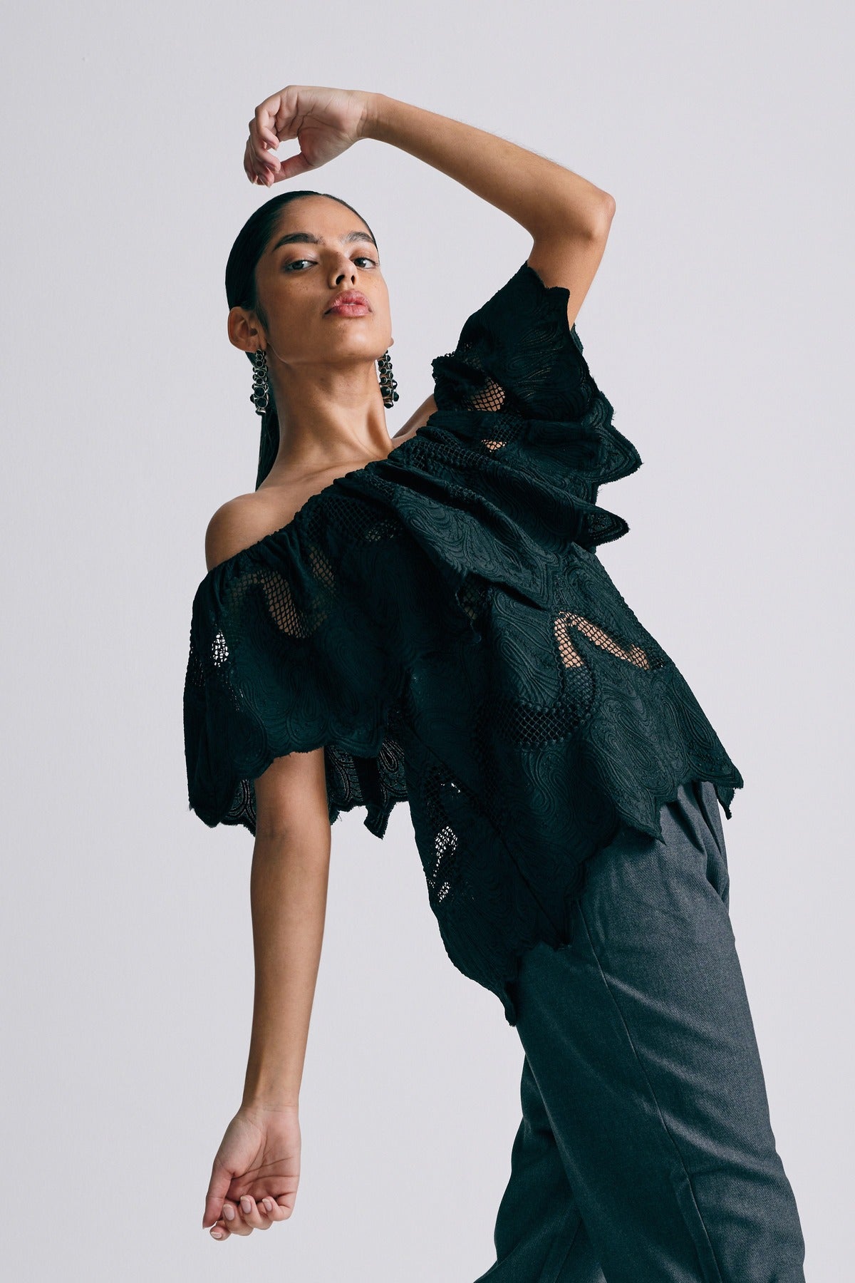 CMBOTRA - OFF-SHOULDER TOP I SORT