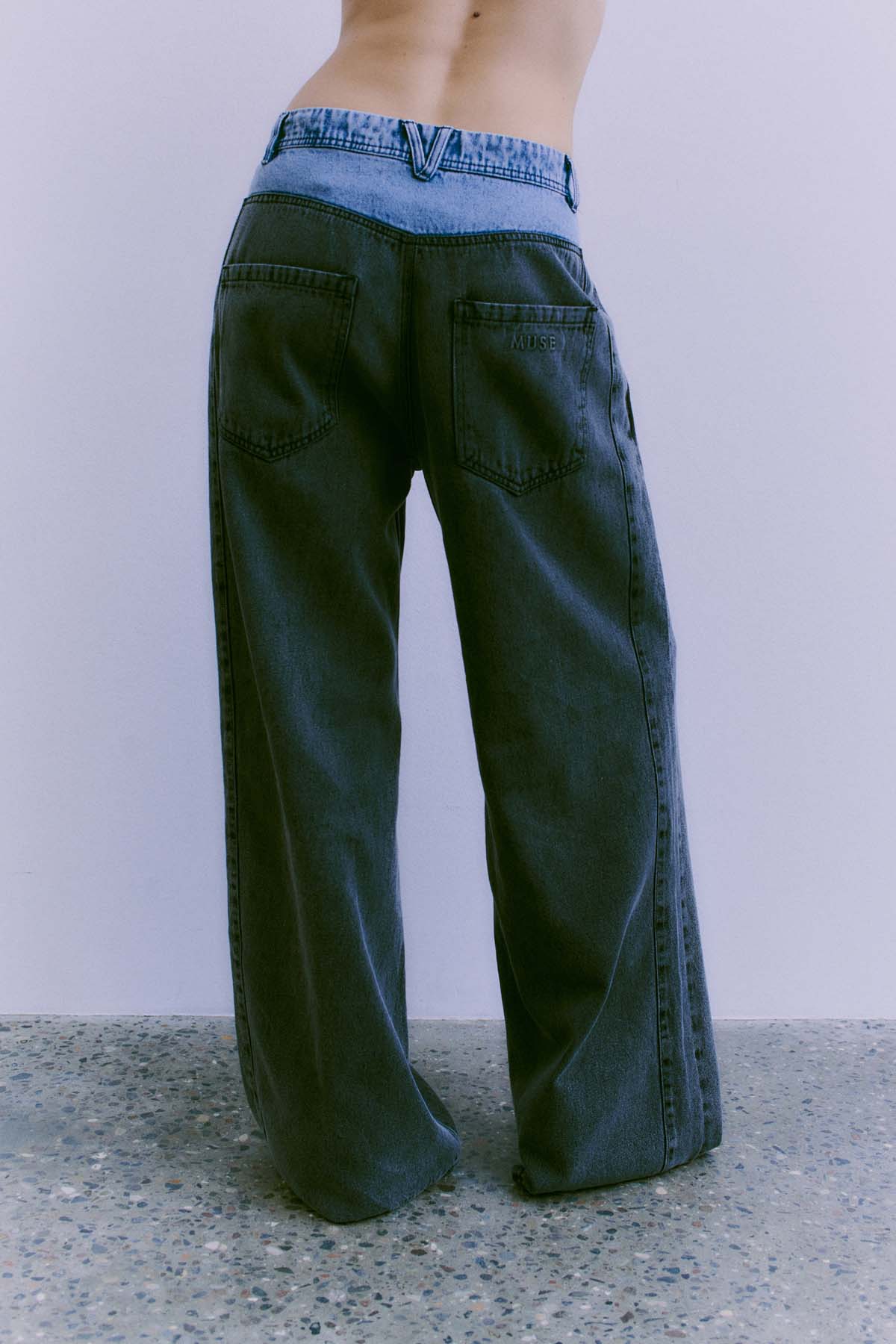 CMCHARLEE - DENIMJEANS I SORT OG BLÅ