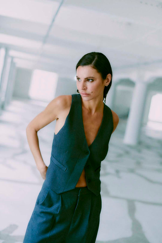 CMTAILOR - VEST I GRÅ