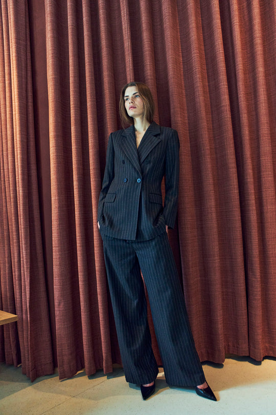 CMTAILOR - HØJTALJEDE BUKSER I SORT OG RØD