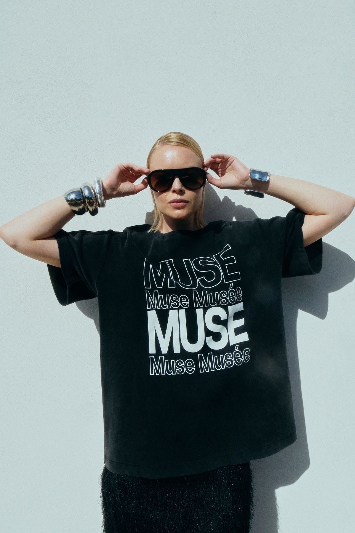 CMMUSE - T-SHIRT I SORT