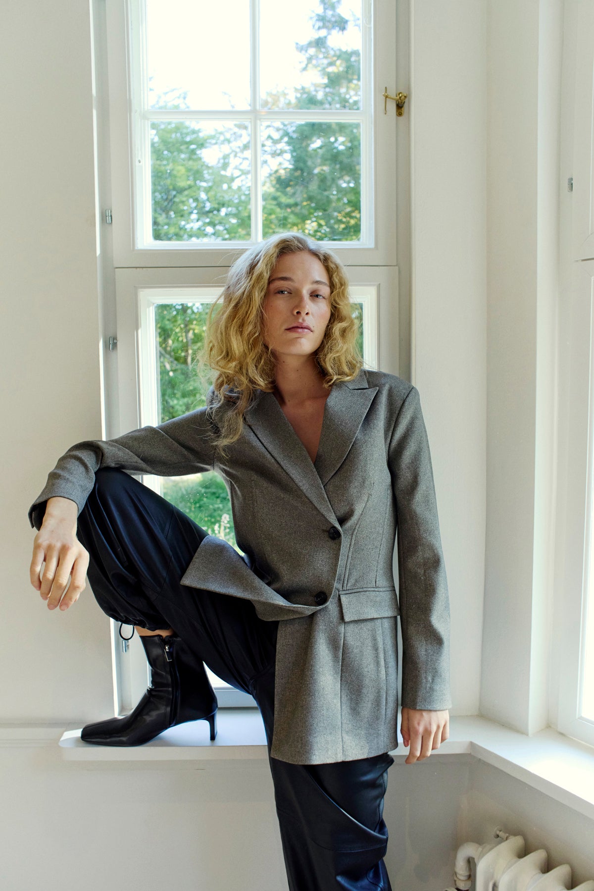 CMROYAL - LAMMESKINDSBUKSER I SORT