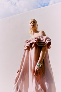 CMMOLLY - OFF-SHOULDER KJOLE MED FLÆSEKANT I ROSA