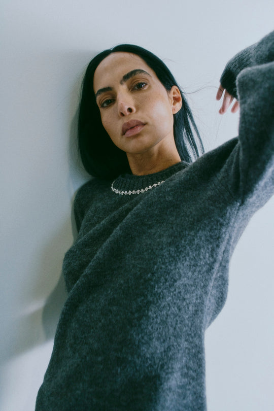 CMIBRA - PULLOVER MED BALLONÆRMER I GRÅ