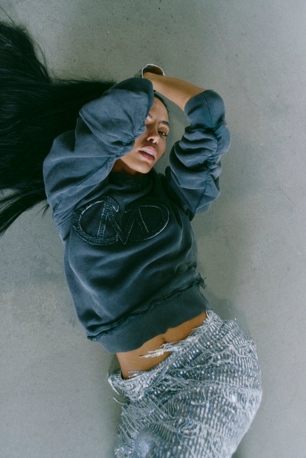CMROCO – SWEATSHIRT MED LOGODETALJE I GRÅ