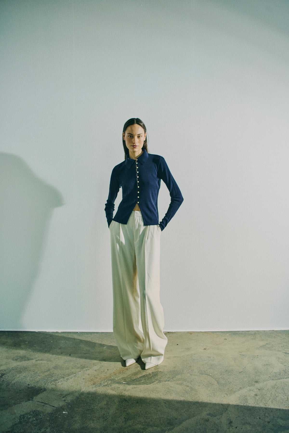 CMCONNIE - CARDIGAN MED PERLEMORSKNAPPER I BLÅ