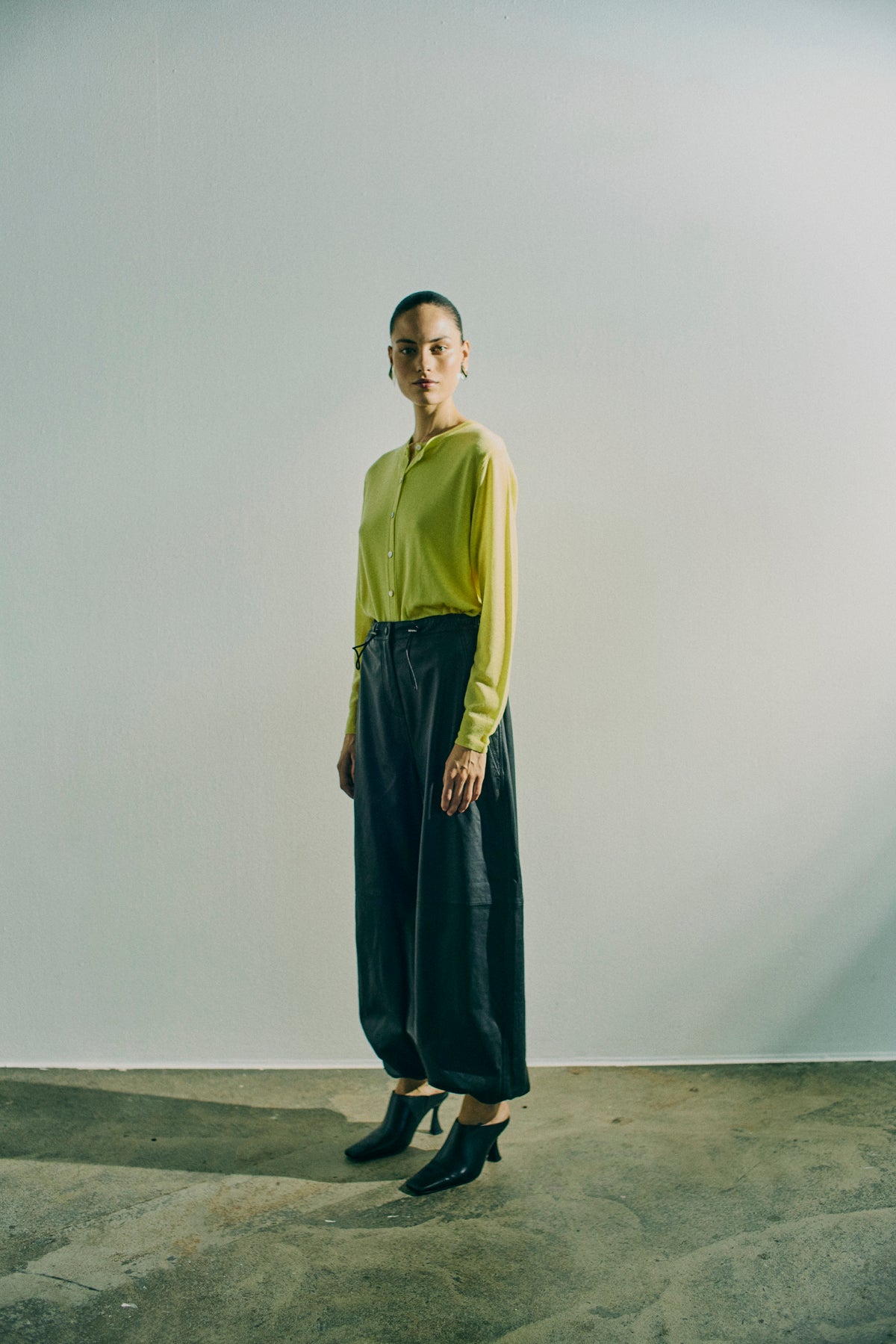 CMROYAL - LAMMESKINDSBUKSER I SORT