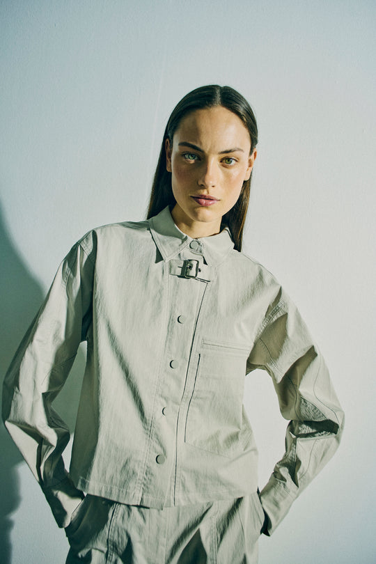 CMLUCY - KORT SKJORTE I BEIGE