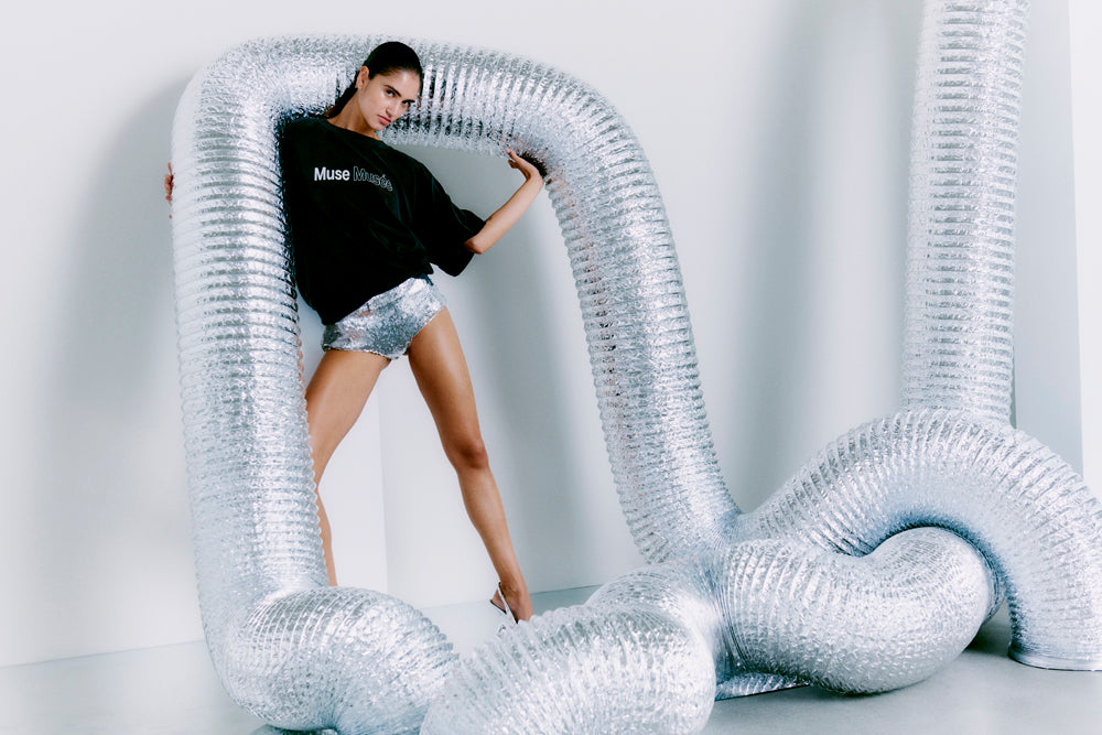 CMMUSE - T-SHIRT I SORT