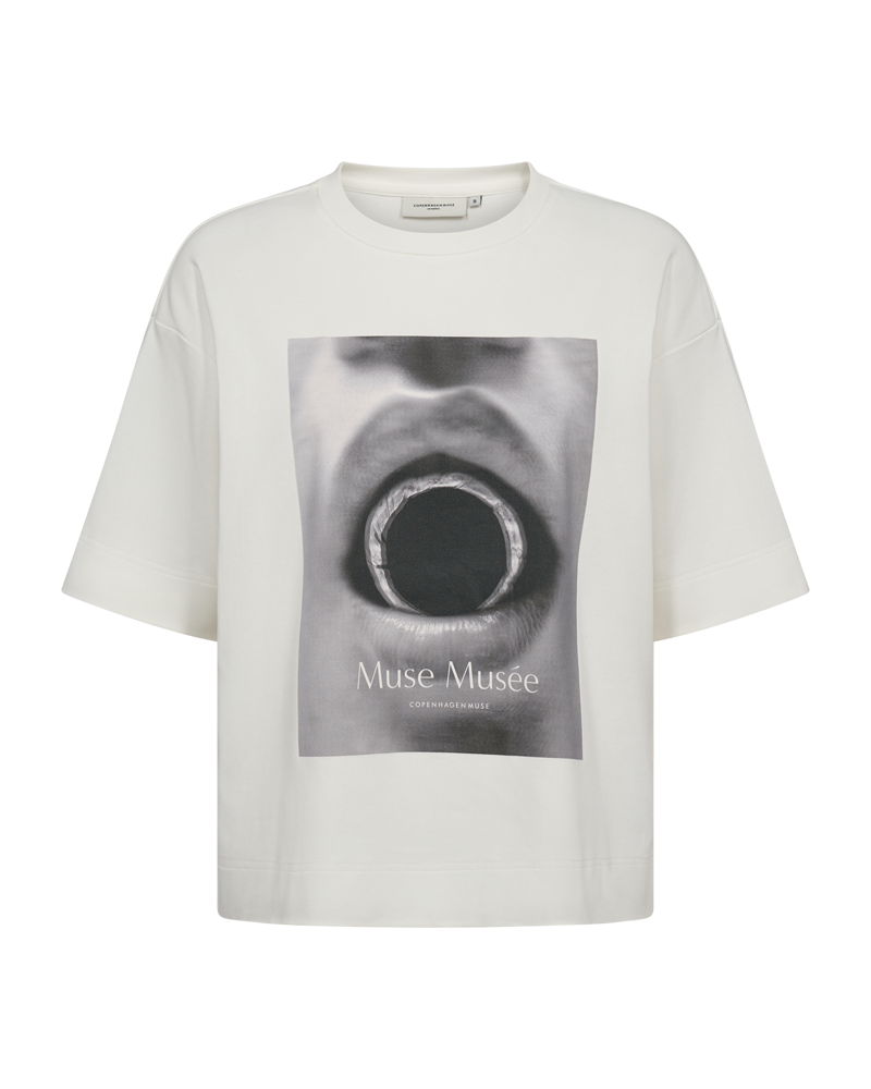 CMMUSE - T-SHIRT MED PRINT I RÅHVID