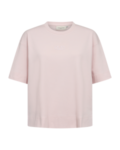 CMMUSE - T-SHIRT I LYSERØD
