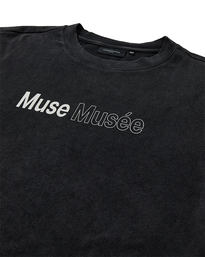 CMMUSE - T-SHIRT I SORT