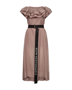 CMMOLLY - OFF-SHOULDER KJOLE MED FLÆSEKANT I ROSA