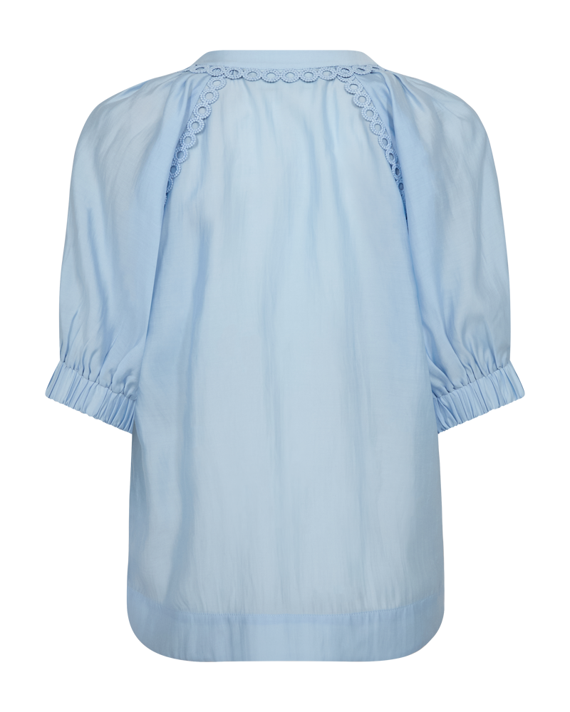 CMMOLLY - SKJORTE MED CUT-AND-SEW BLONDER I BLÅ