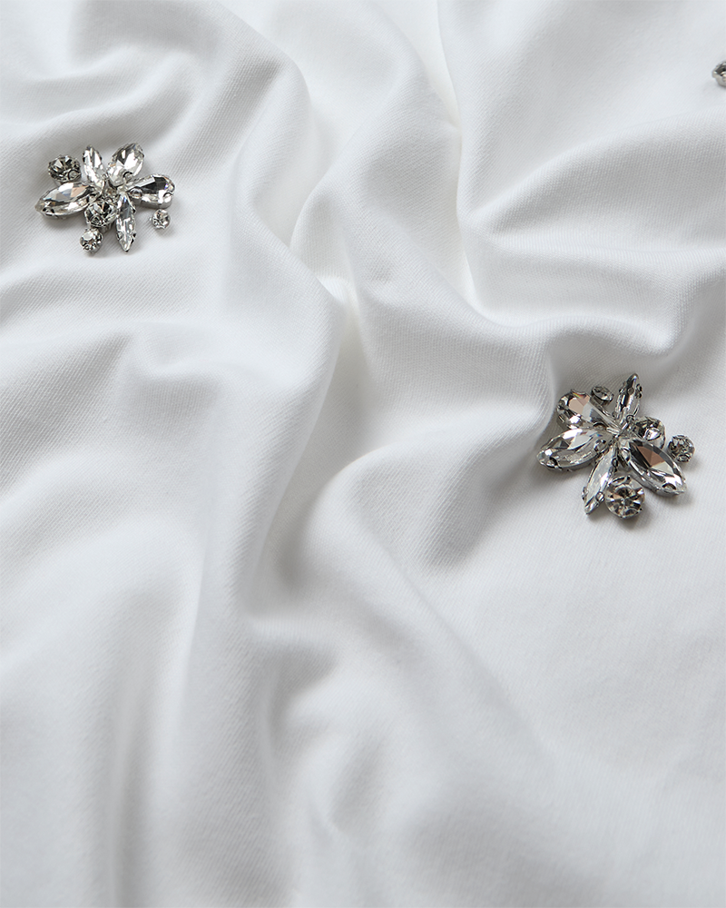 CMMUSE - T-SHIRT MED SIMILISTEN I HVID