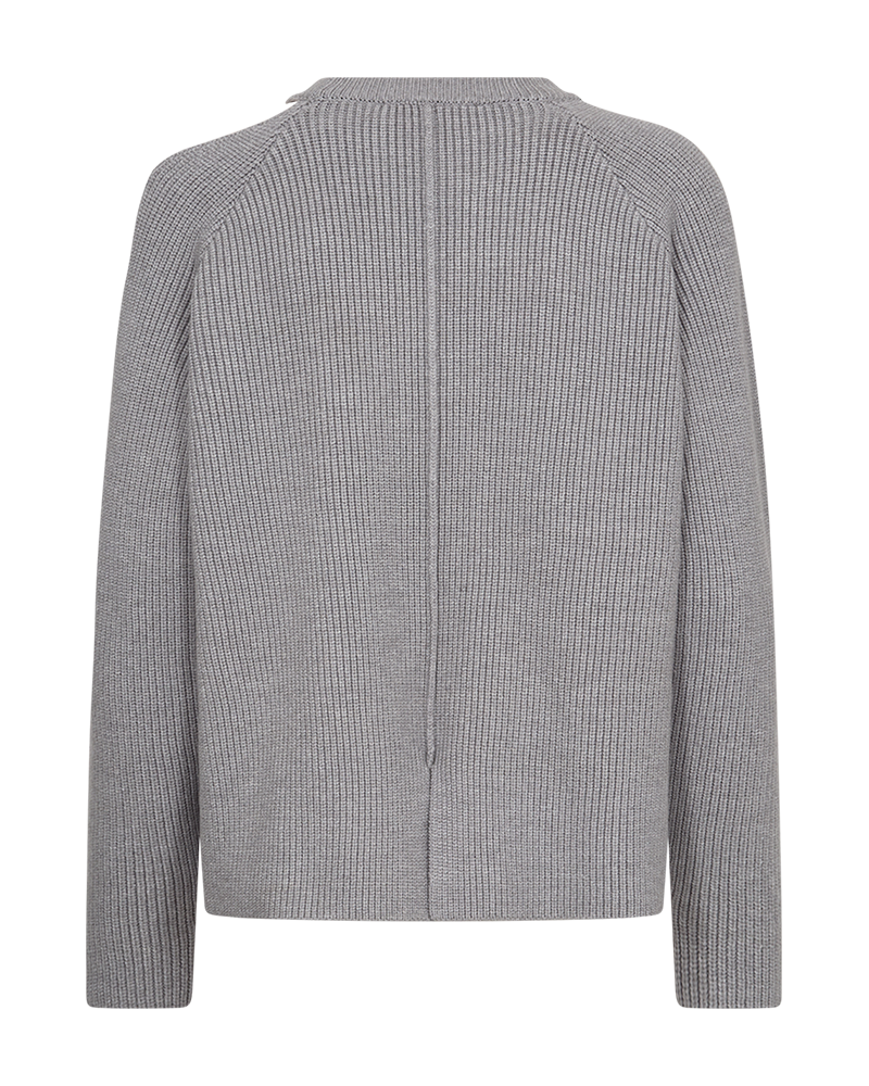 CMCOLIN - RIBSTRIKKET PULLOVER I GRÅ