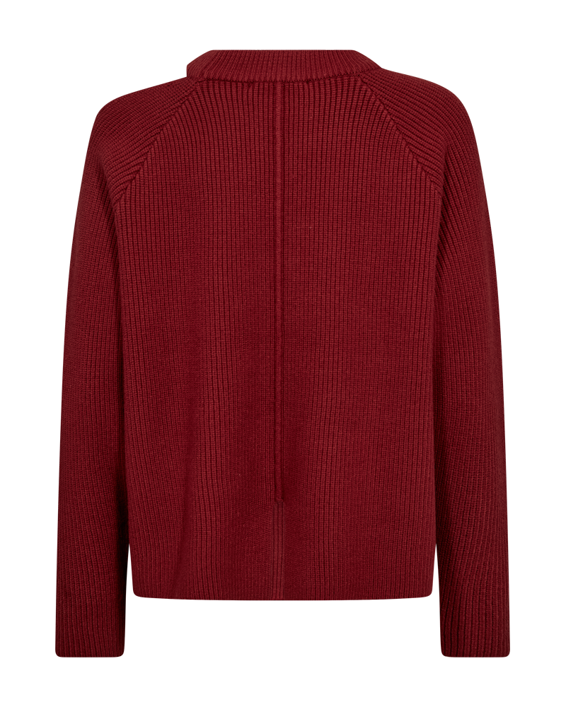 CMCOLIN - RIBSTRIKKET PULLOVER I RØD