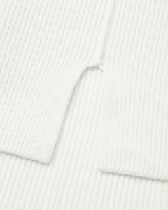 CMCOLIN - RIBSTRIKKET PULLOVER I RÅHVID
