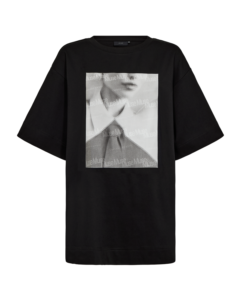 CMMUSE - T-SHIRT MED PRINT I SORT