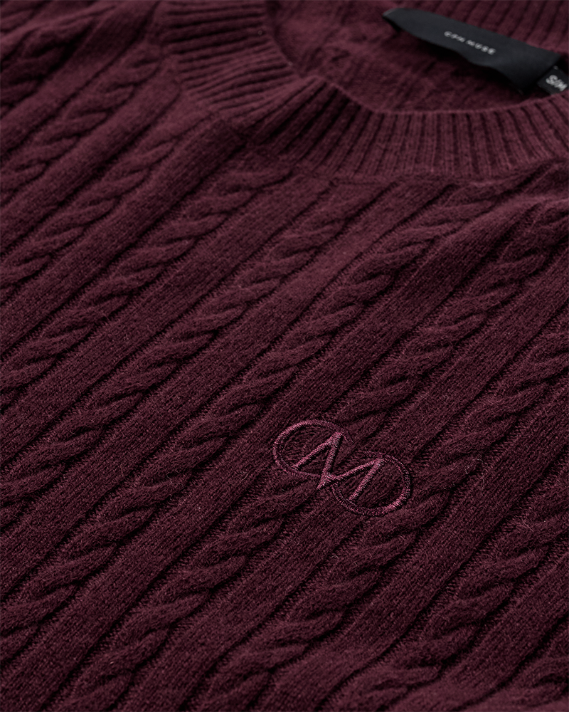 CMCASHA - PULLOVER MED BRODERET LOGODETALJE I RØD
