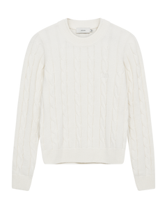CMKOTOM - KABELSTRIKKET PULLOVER MED BRODERET LOGODETALJE I RÅHVID