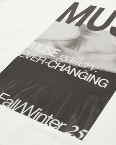CMMUSE - OVERSIZED T-SHIRT MED PRINT I RÅHVID