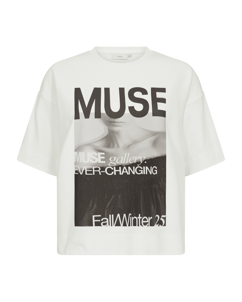 CMMUSE - OVERSIZED T-SHIRT MED PRINT I RÅHVID