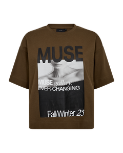 CMMUSE - OVERSIZED T-SHIRT MED PRINT I GRØN