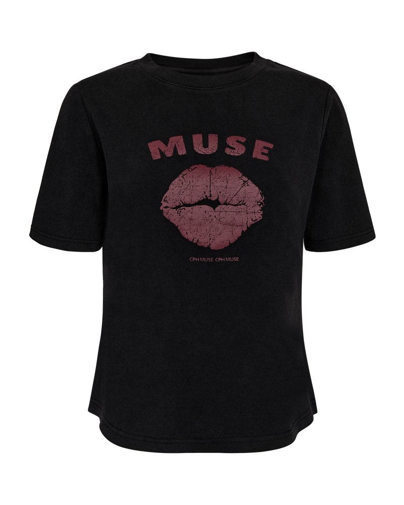 CMMUSE - T-SHIRT MED PRINT I SORT OG RØD