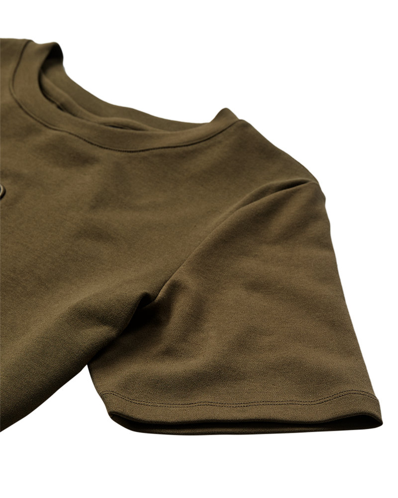 CMMUSE - T-SHIRT I GRØN
