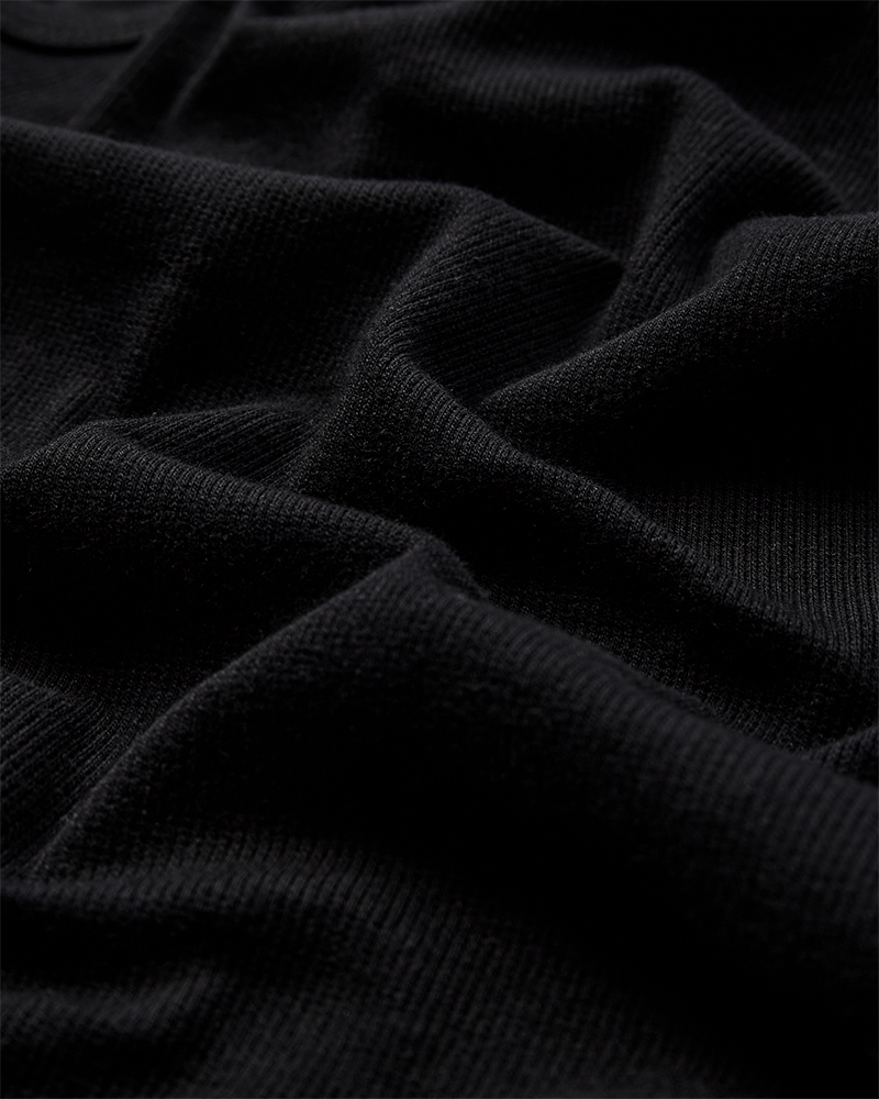 CMSIV - TOP MED SMYKKEDETALJE I SORT