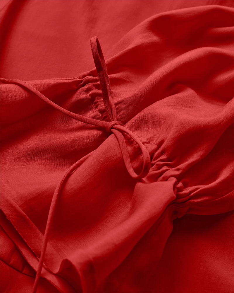 CMMOLLY - SKJORTE MED BINDEBÅND I RØD